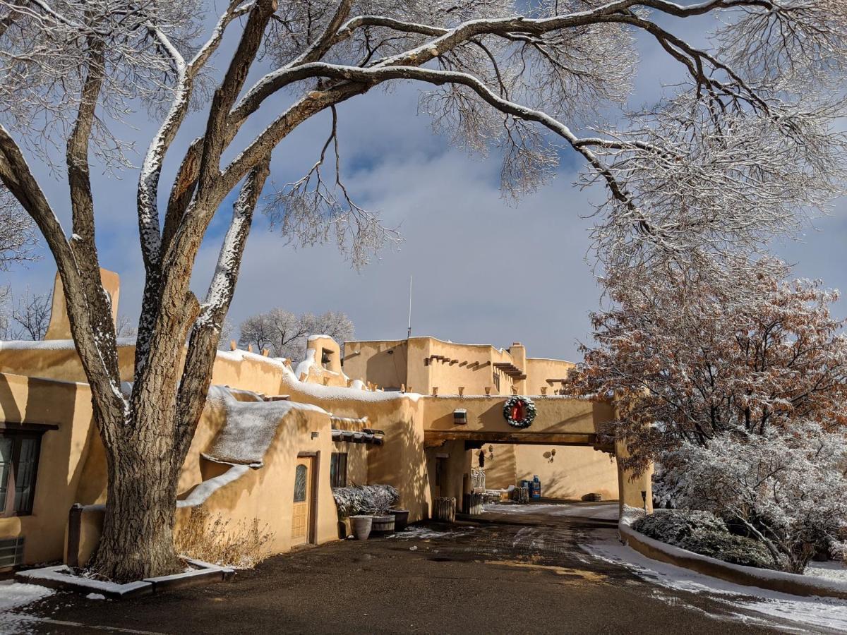 Sagebrush Inn & Suites Taos Exterior foto