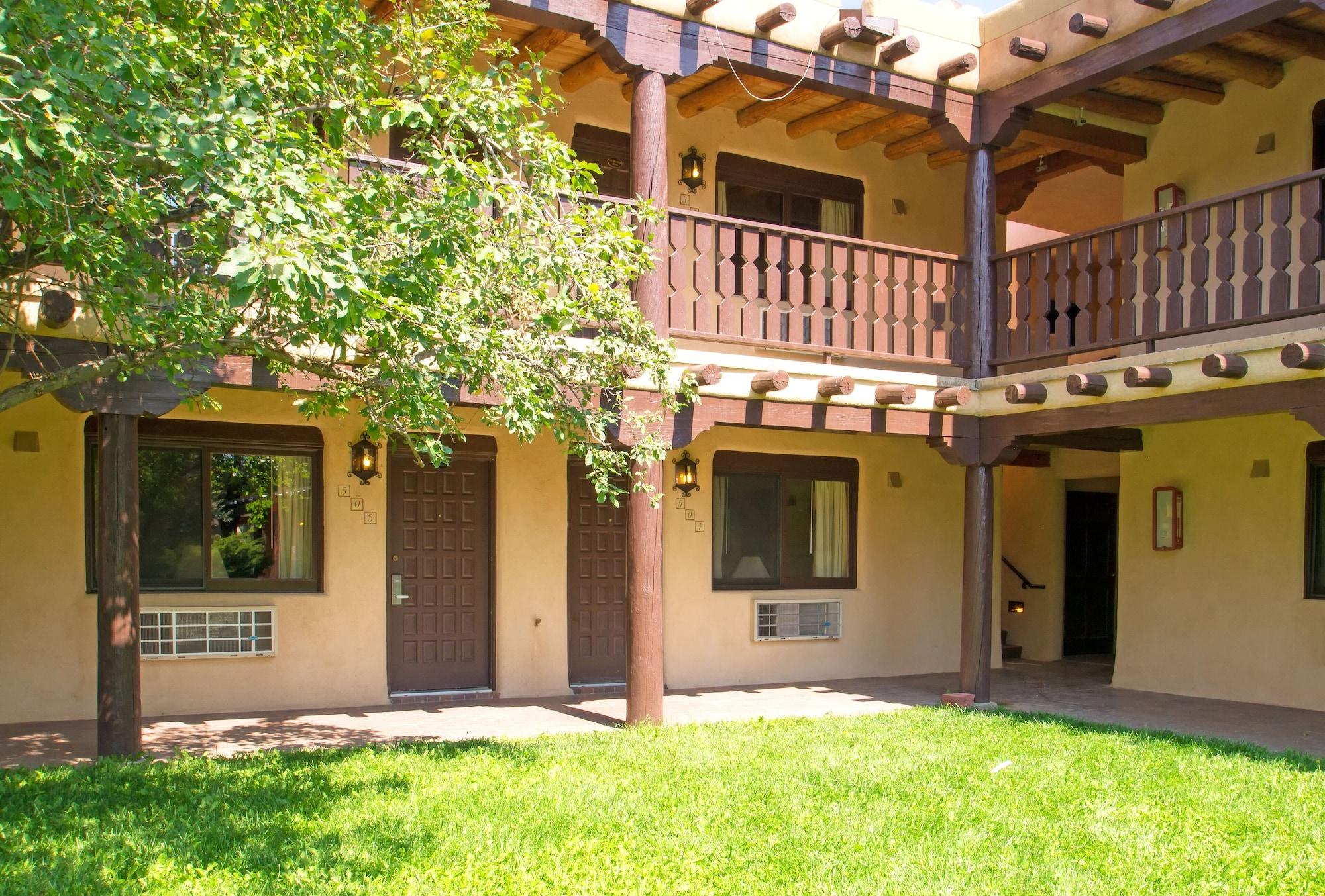 Sagebrush Inn & Suites Taos Exterior foto