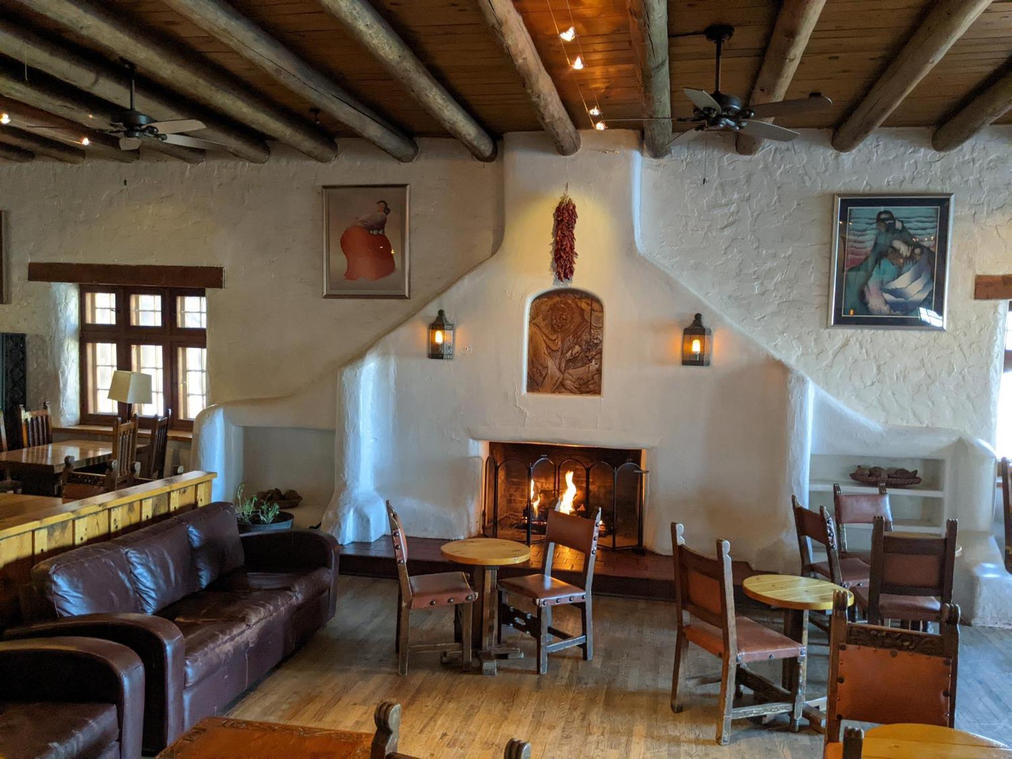 Sagebrush Inn & Suites Taos Exterior foto